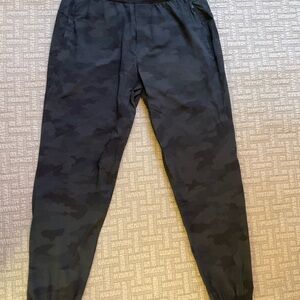 Men's Lululemon black camo surge joggers